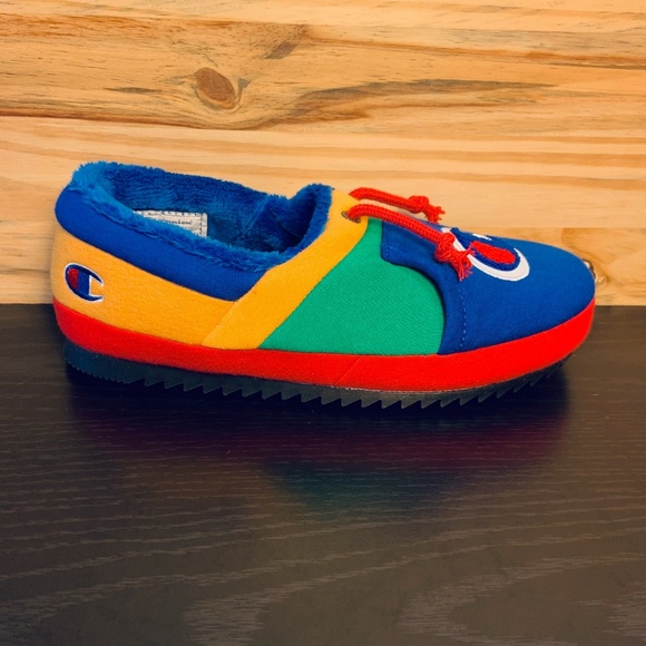 New Champion Women's University Plush Slippers - Picture 4 of 8